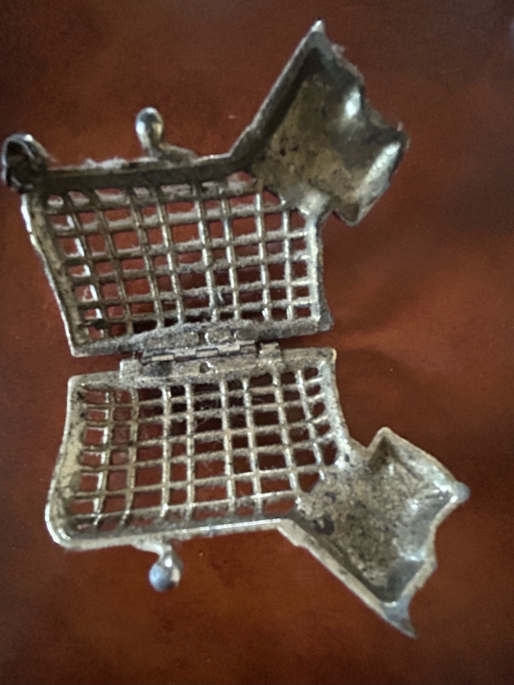 Silver Terrier Dog Coin Holder Purse Accessory or Display Piece - Picture 3 of 3